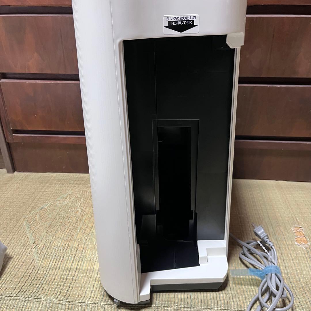 美品2021年製 SHARP 加湿空気清浄機 KC-F70-W フィルター交換済