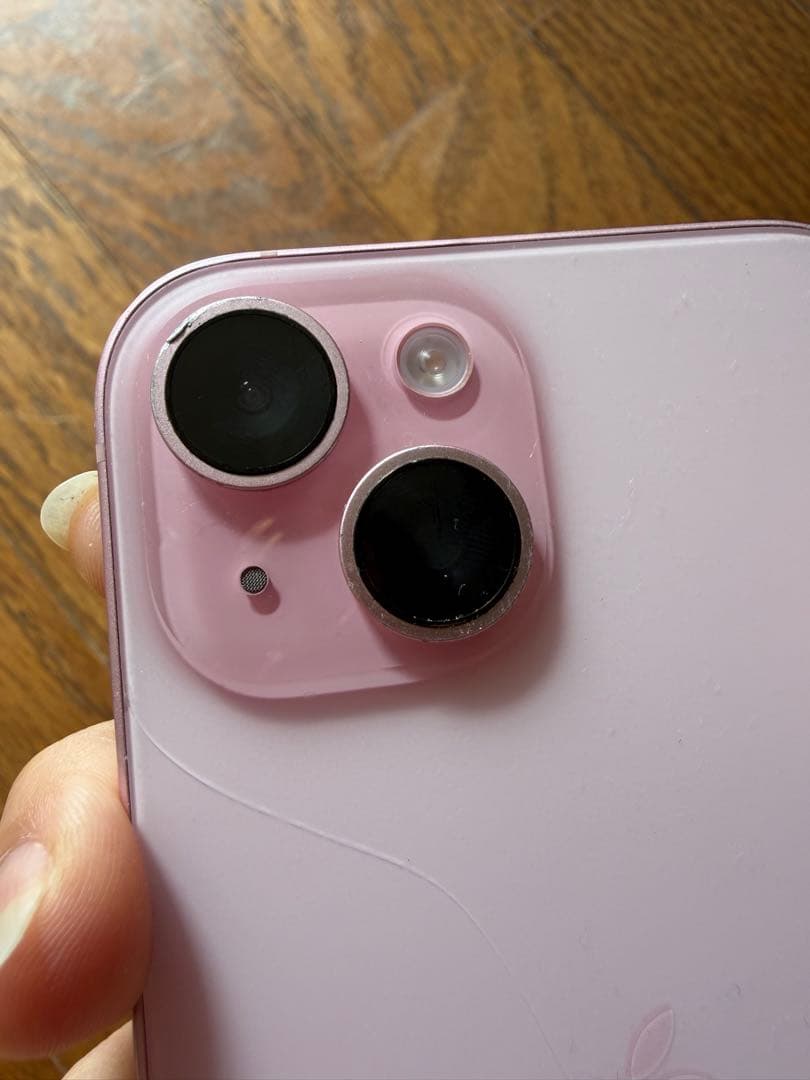 Apple iPhone 15ピンク 128GB 背面ひび割れあり