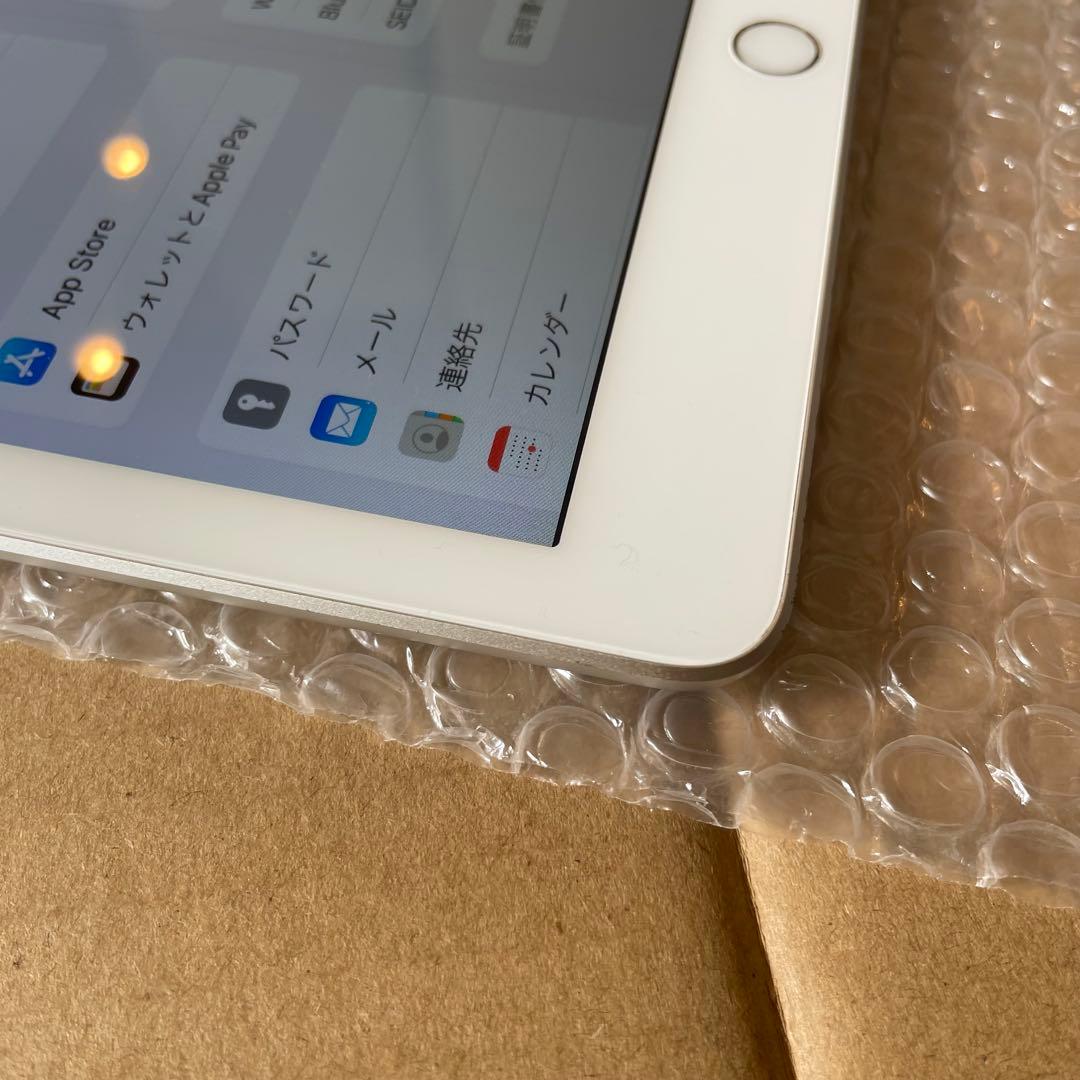 Apple iPad 第6世代 32GB シルバー