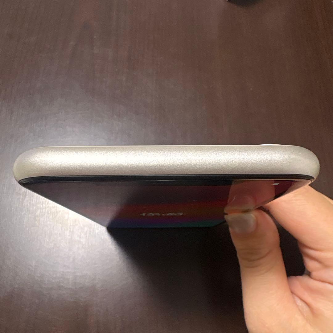 iPhone 11 ホワイト 128GB SIMフリー【美品・バッテリー交換済】