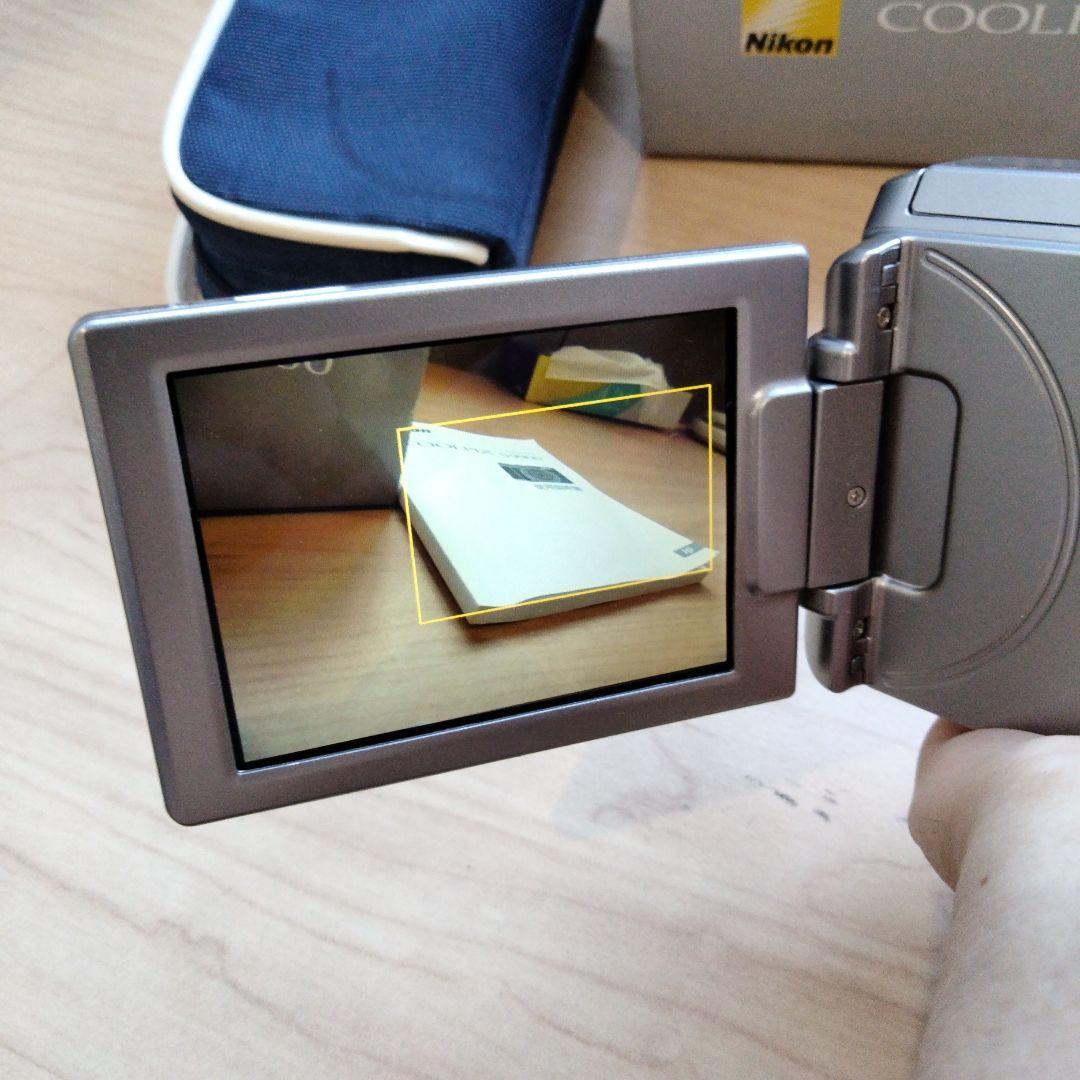 Nikon COOLPIX S9900　シルバー　デジタルカメラ