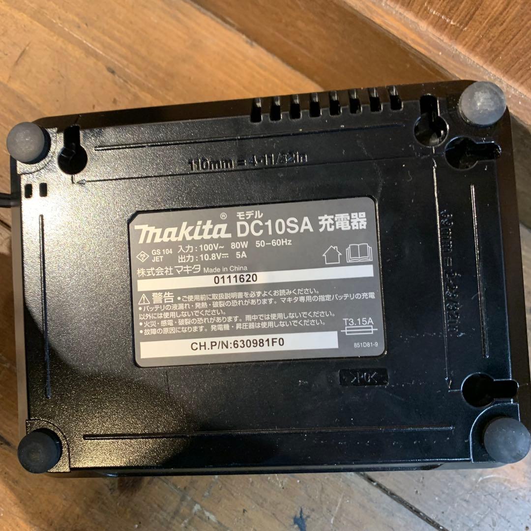 makita CL107FD 充電式クリーナー　マキタ　掃除機