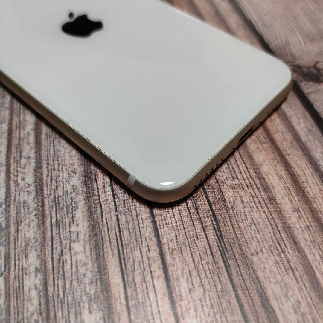 iPhone SE 第3世代 64GB スターライト バッテリー97%