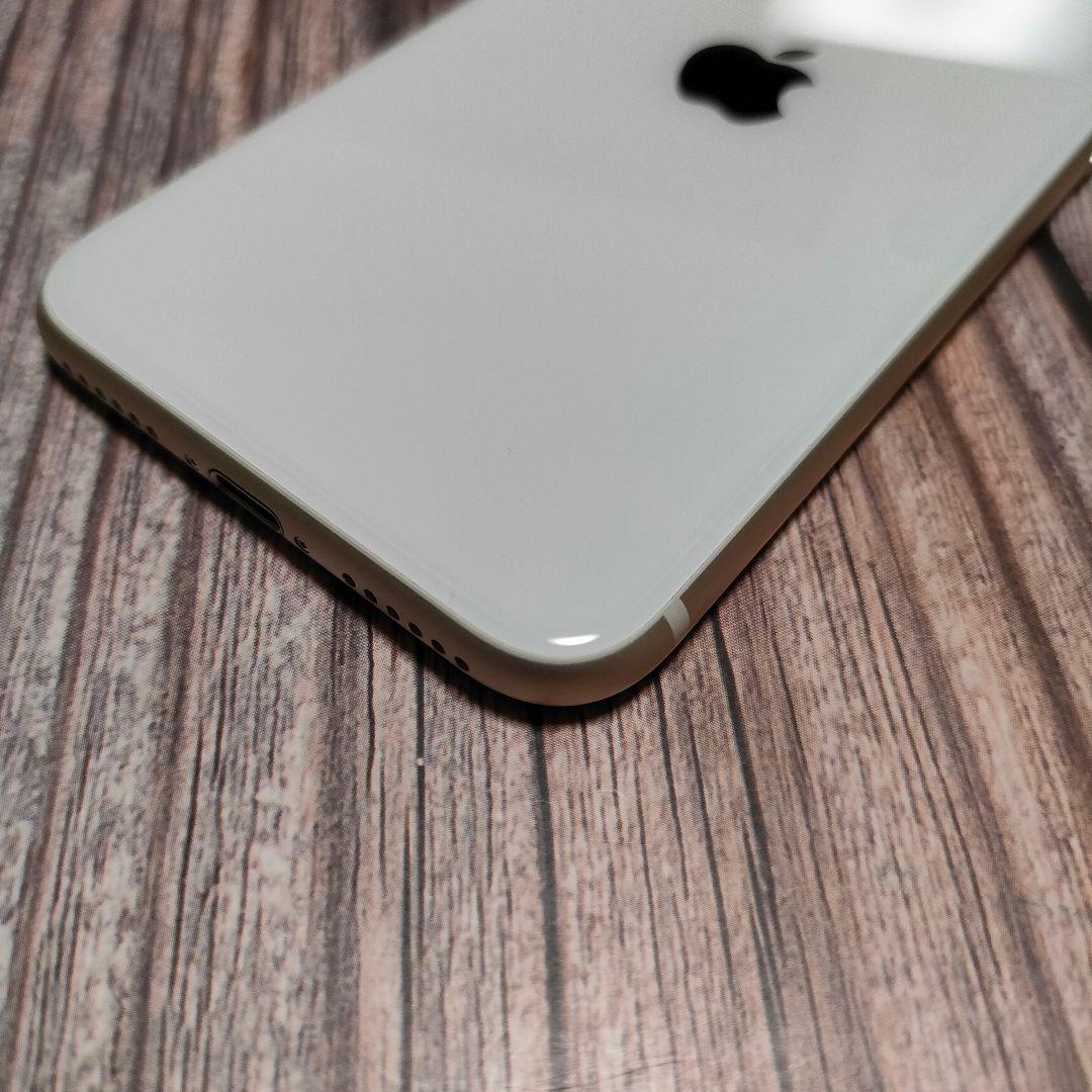 iPhone SE 第3世代 64GB スターライト バッテリー97%