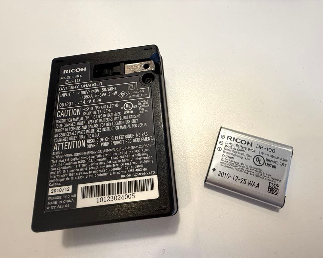RICOH コンパクトデジタルカメラ CX5