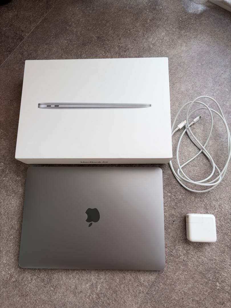 MacBook本体 MacBook Air (M1, 2020) MGN63J/A