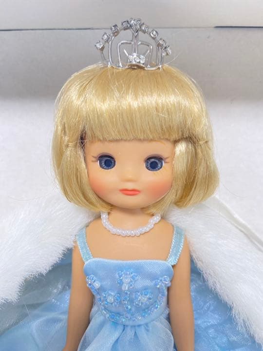 人形 queen Betsy