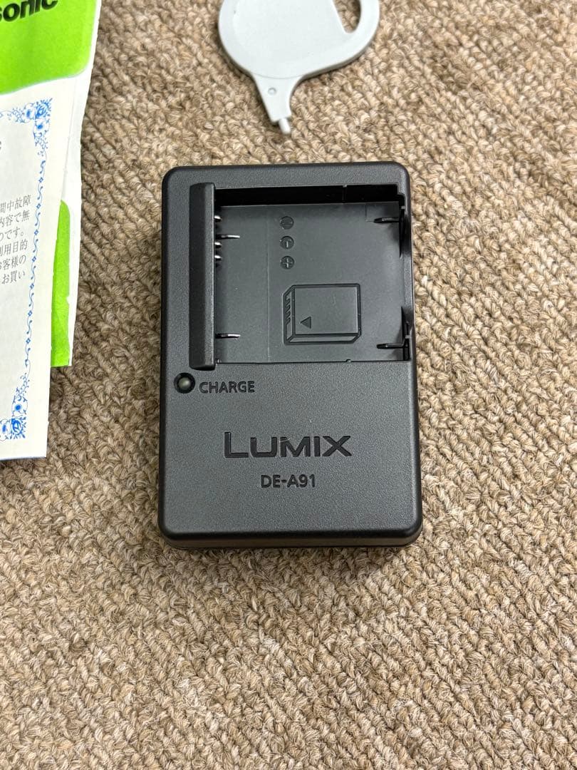 【極美品】Panasonic パナソニック DMC-FH7 ブラック 黒