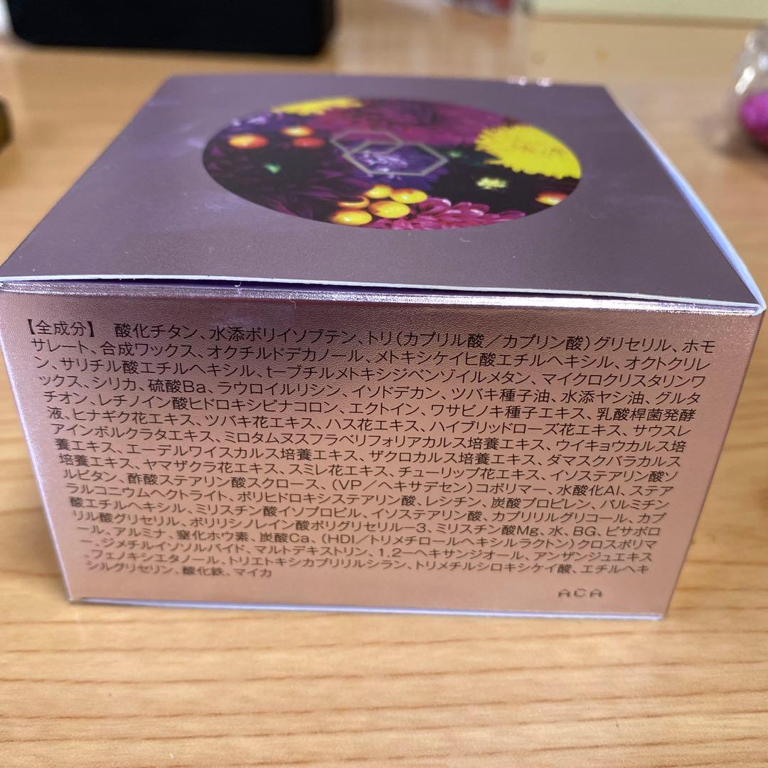 エステファクト フラワーパクトTAKANOYURI FlowerPactファンデ