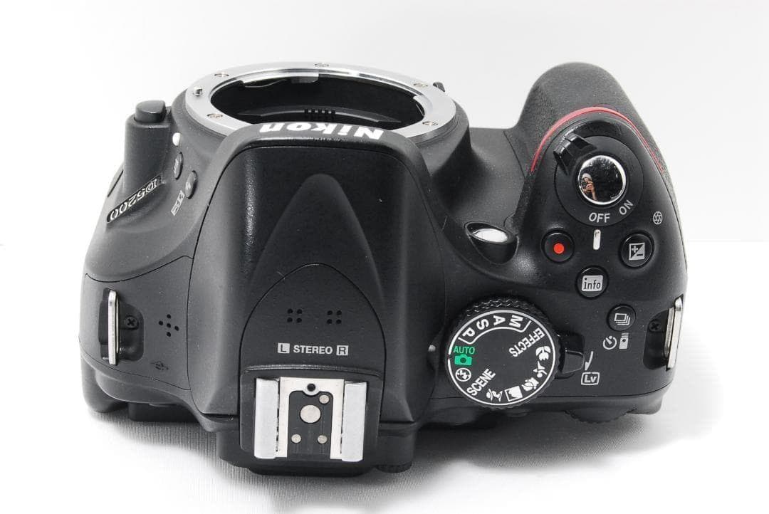 ✨シャッター新品級 Nikon D5200 一眼レフ スマホ転送 シングルレンズ