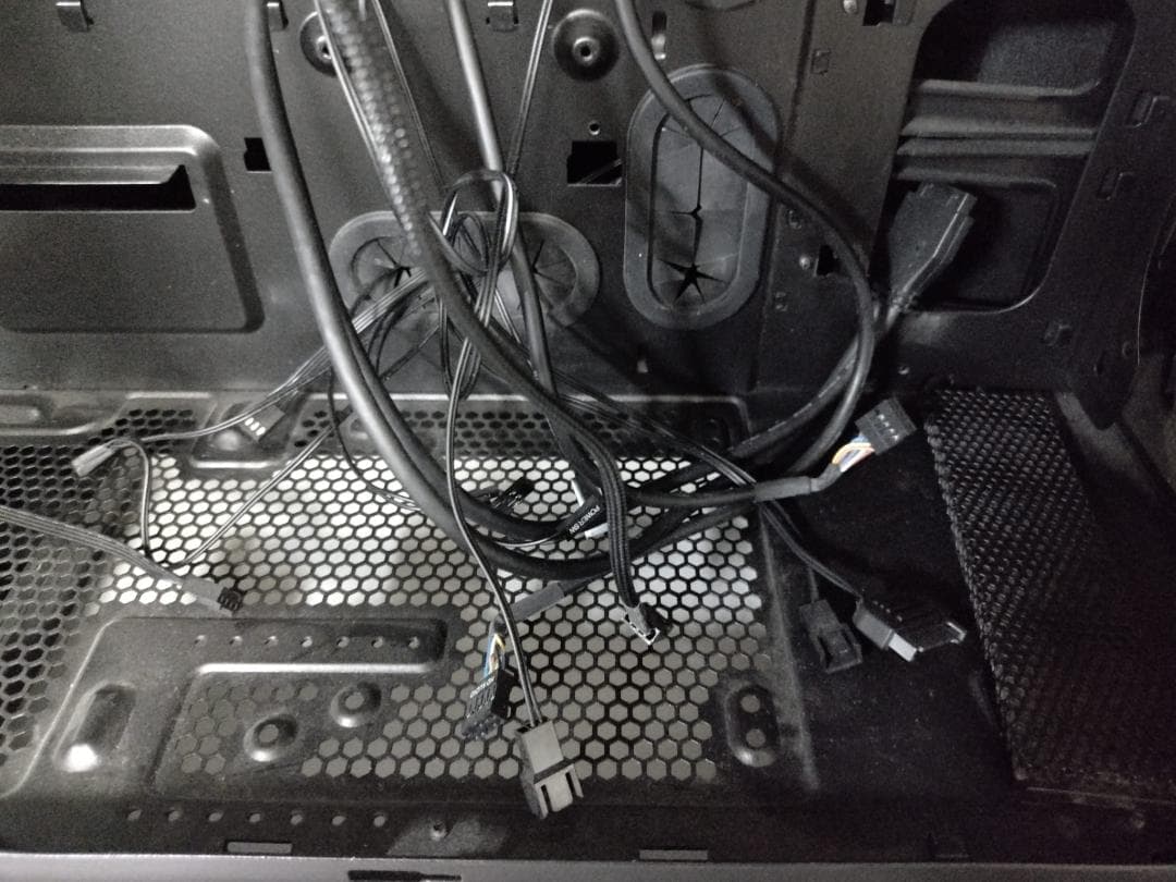 タ*ゴ様 中古 PCケース COUGAR PANZER MAX(E-ATX)