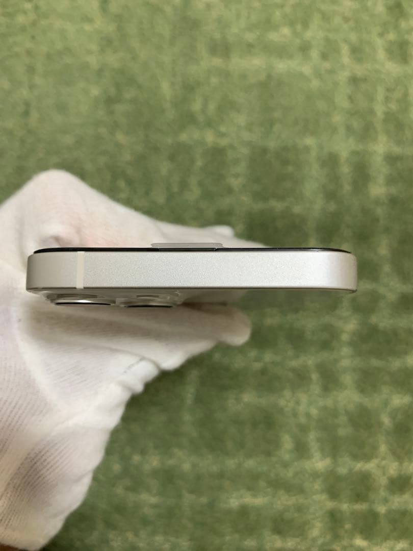 【超超美品★バッテリー新品】iPhone 13 スターライト　256GB