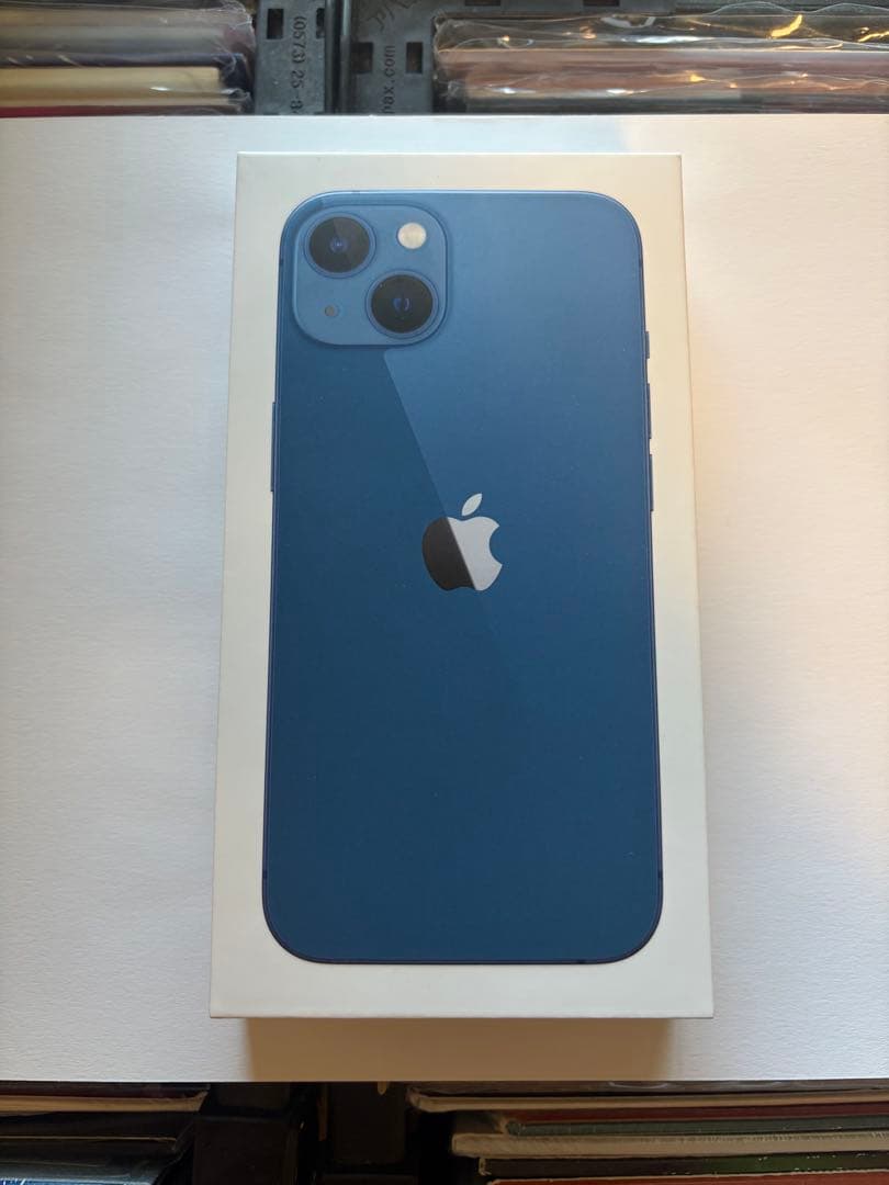 iPhone13 128GB SIMフリー バッテリー90%（美品。おまけ付き）
