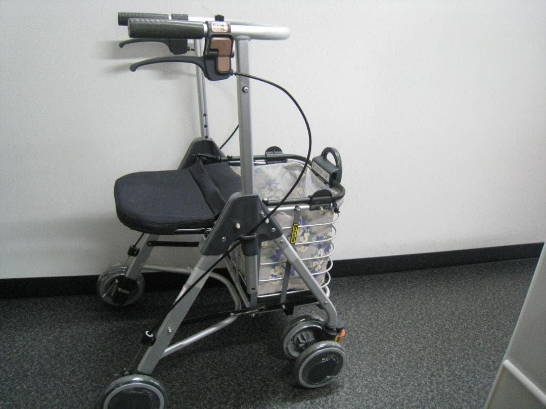 幸和製作所 テイコブ リトルワゴン WAW07 歩行車 ①