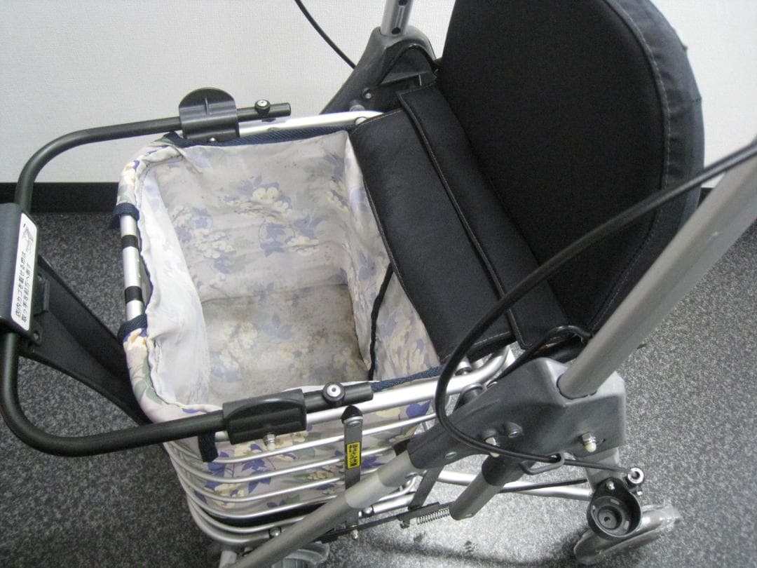 幸和製作所 テイコブ リトルワゴン WAW07 歩行車 ①
