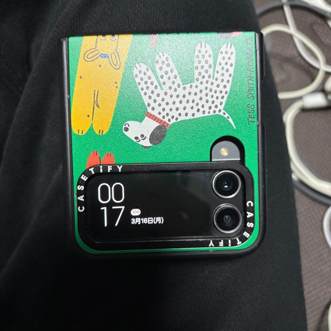 SAMSUNG Galaxy Z Flip4 SCG17 グラファイト