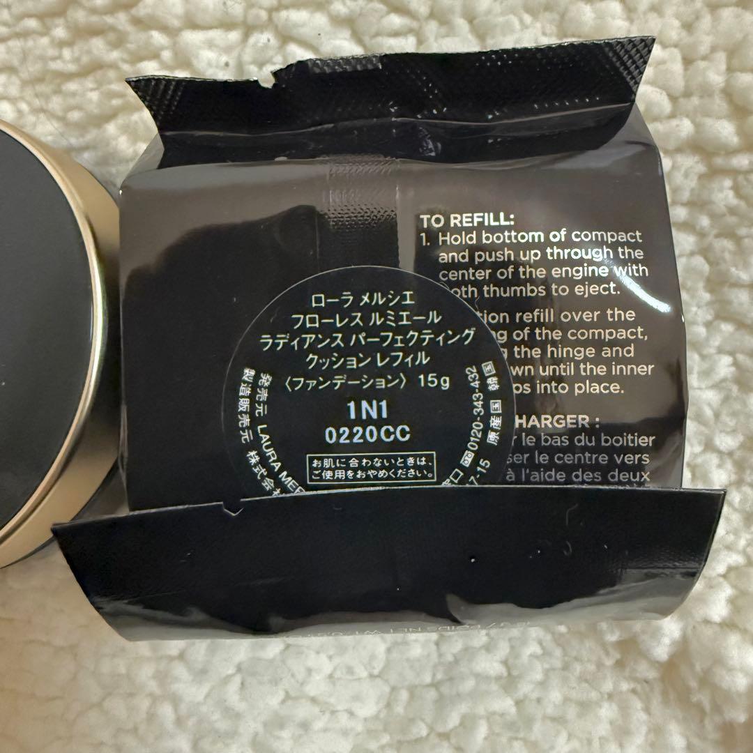 LAURA MERCIER クッションファンデーション ケース付き本体1N1