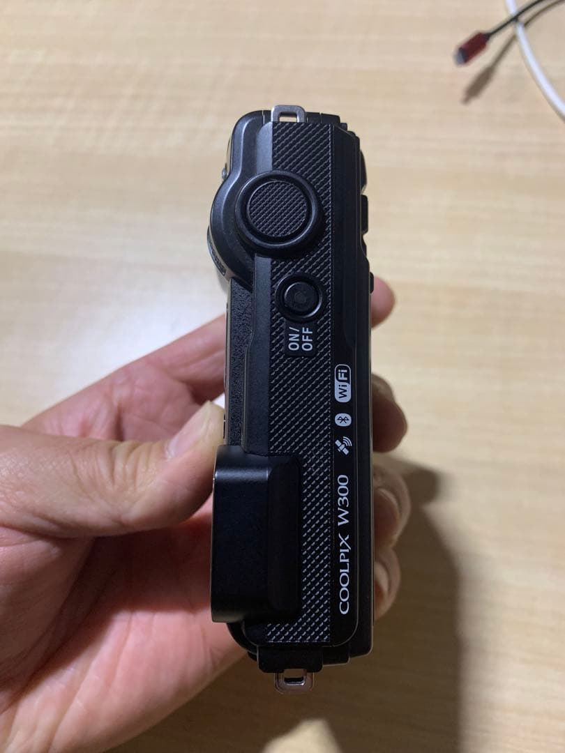 ソ*ク様 【送料無料】美品　Nikon COOLPIX W300 デジタルカメラ