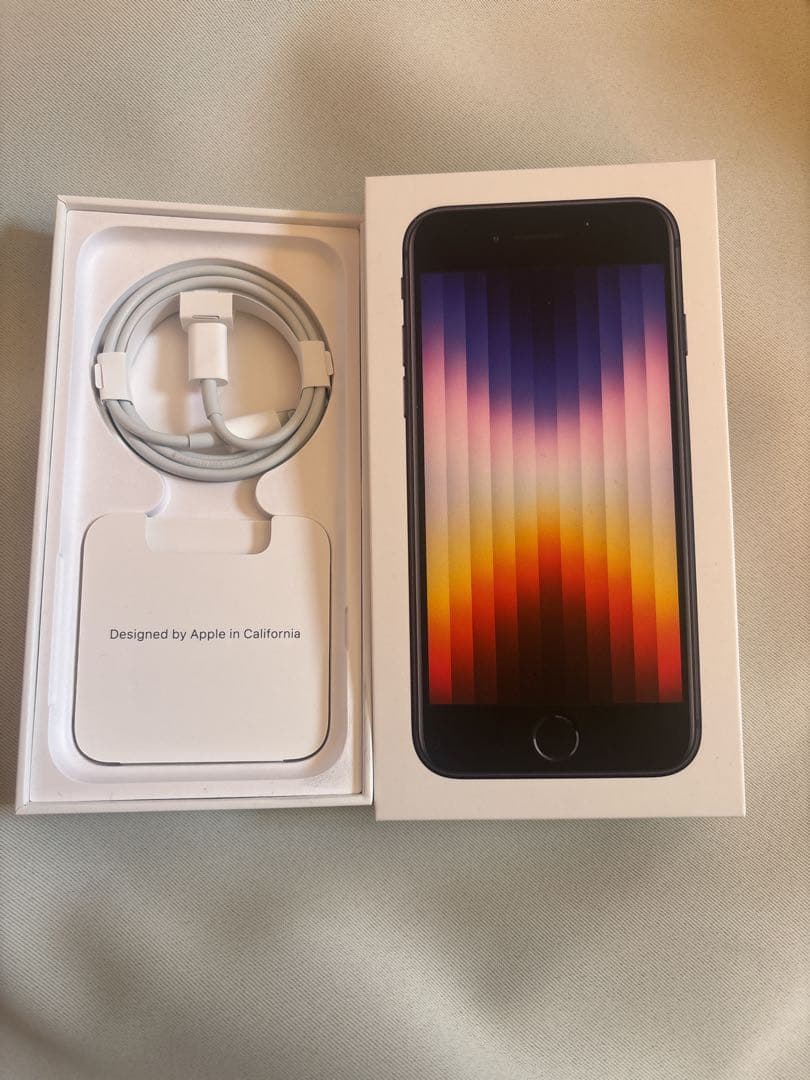 iPhone SE(第3世代) 64GB 88% SIMフリーApple