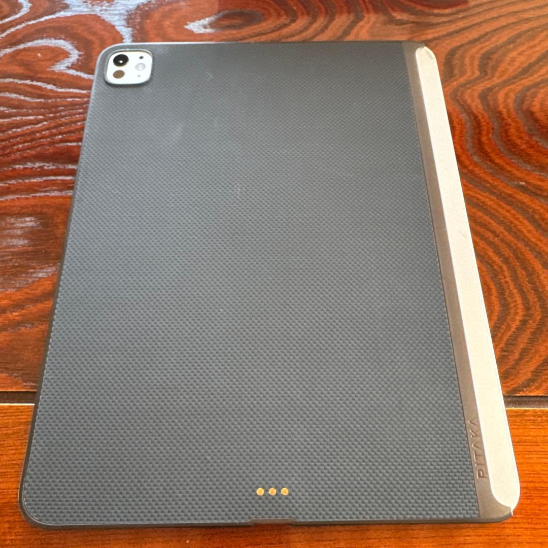 iPadPro 13インチ　512GB + Magic Keyboard