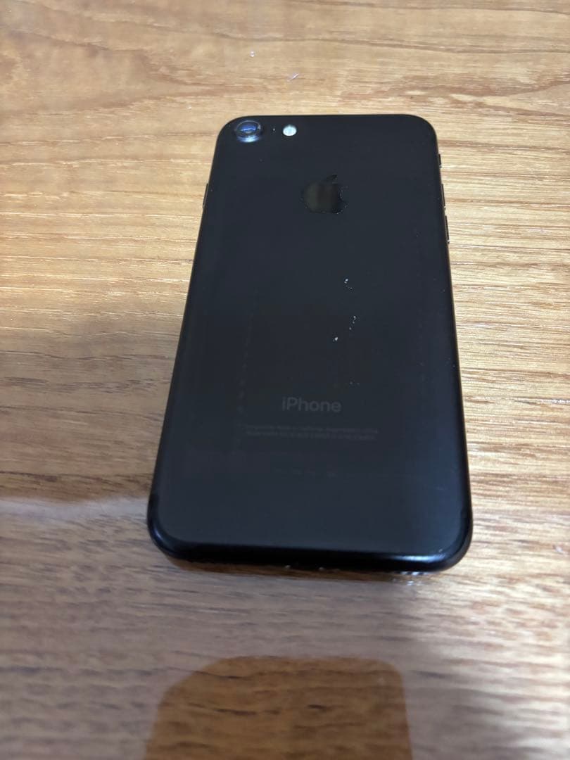 海外版　Apple iPhone 7 256GB バッテリー100%