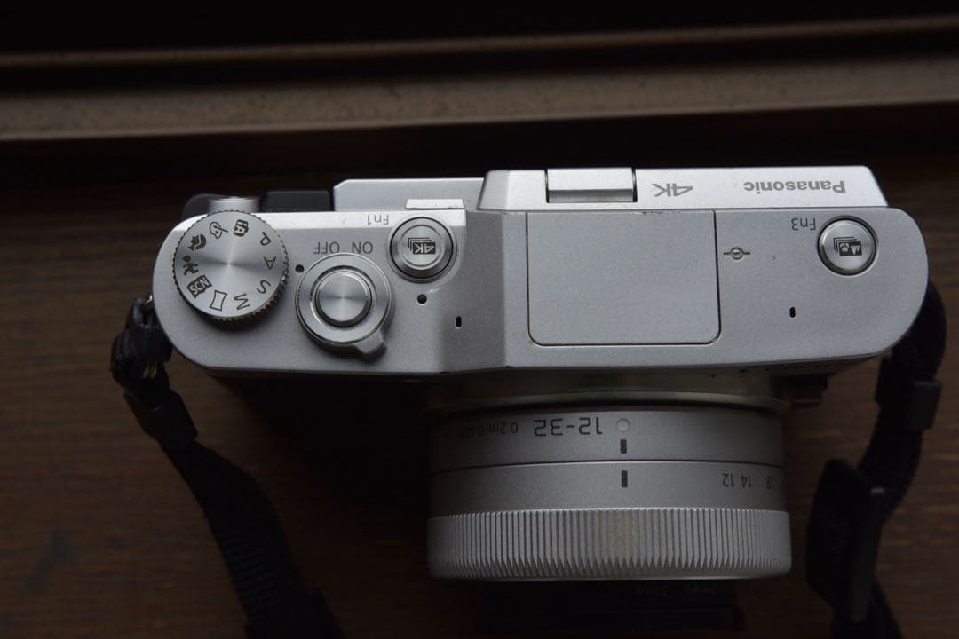 LUMIX（ルミックス）　DC-GF9 12-32ズームレンズ付き　パナソニック