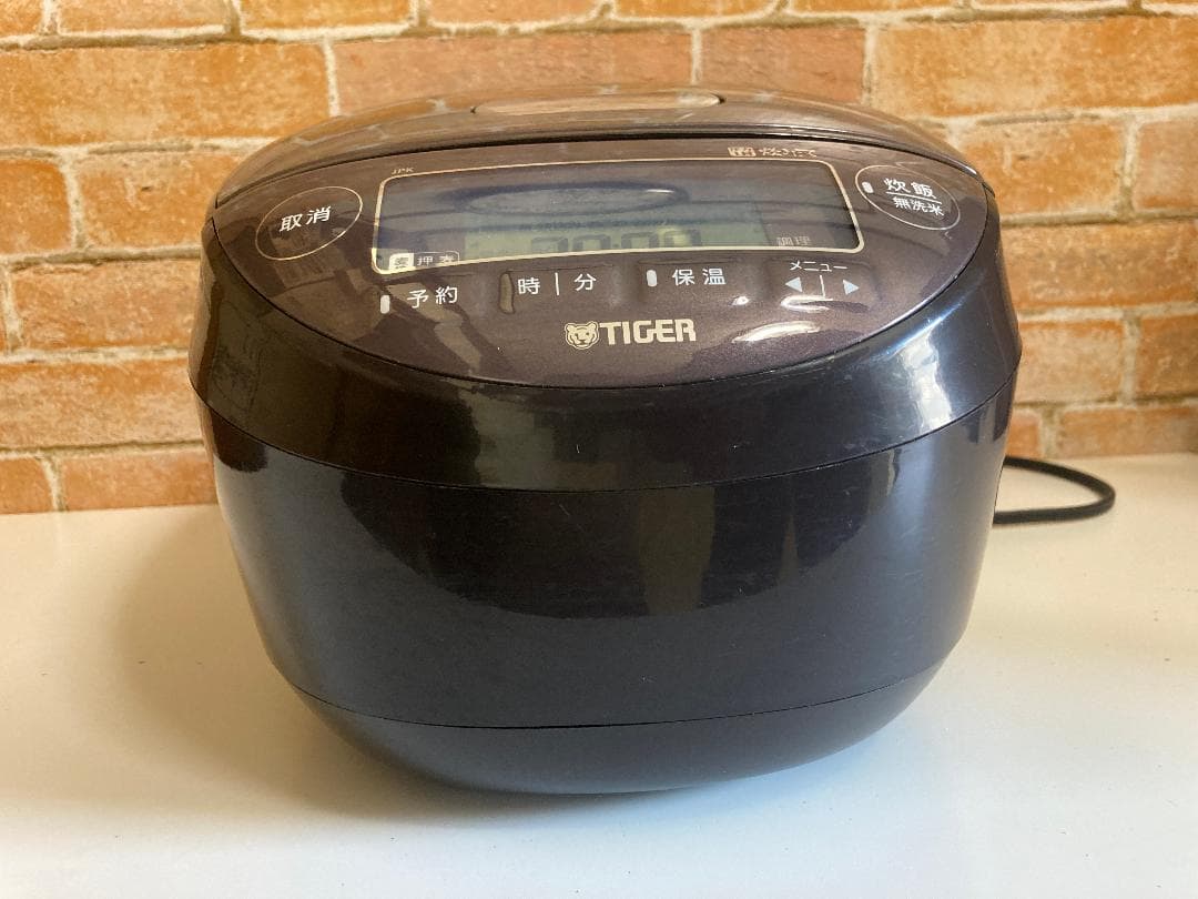 ★美品★ 2021年製 タイガー圧力IH炊飯ジャー JPK-B100 5合炊き
