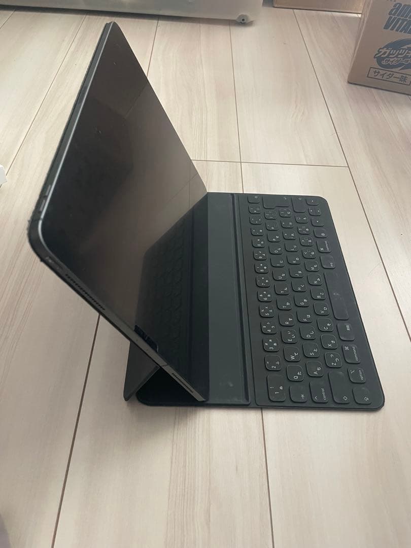 【極美品】iPad Pro 12.9 128GB Smart Keyboard付