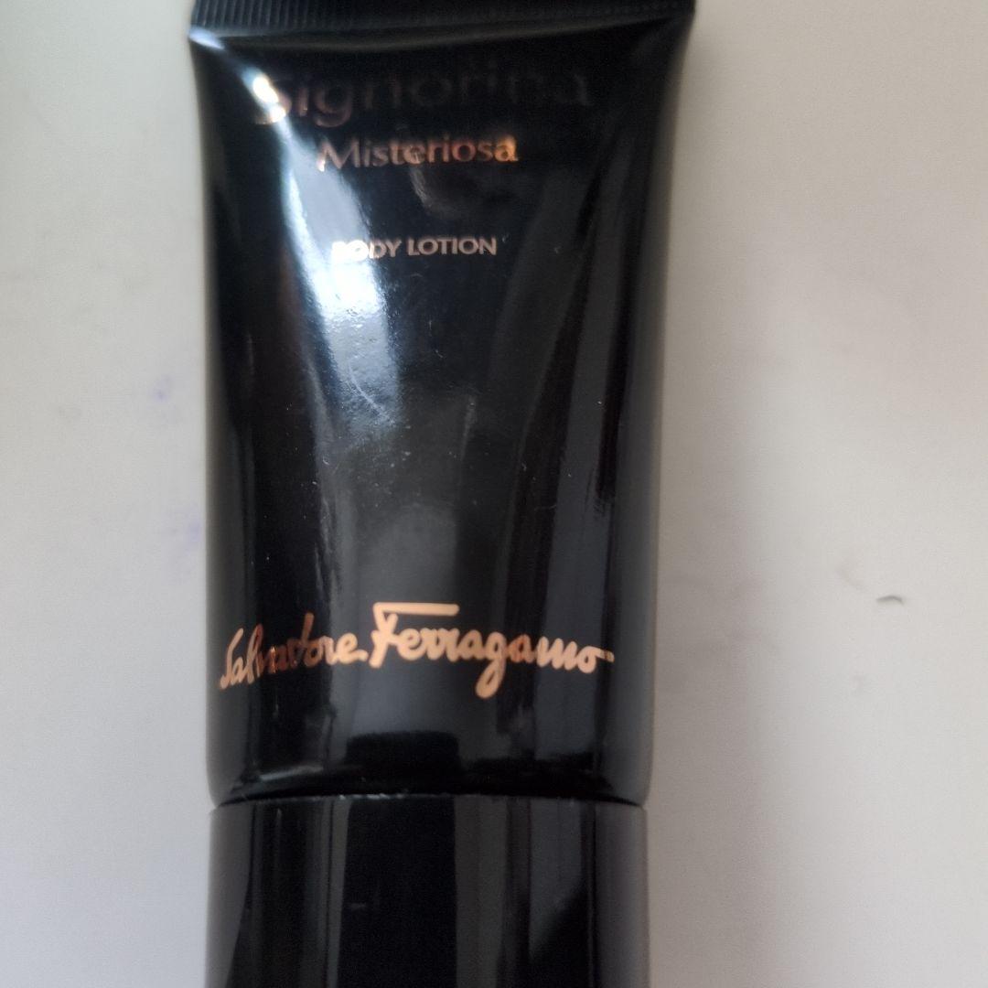 香水(女性用) Signorina Misteriosa Salvatore Ferragamo
