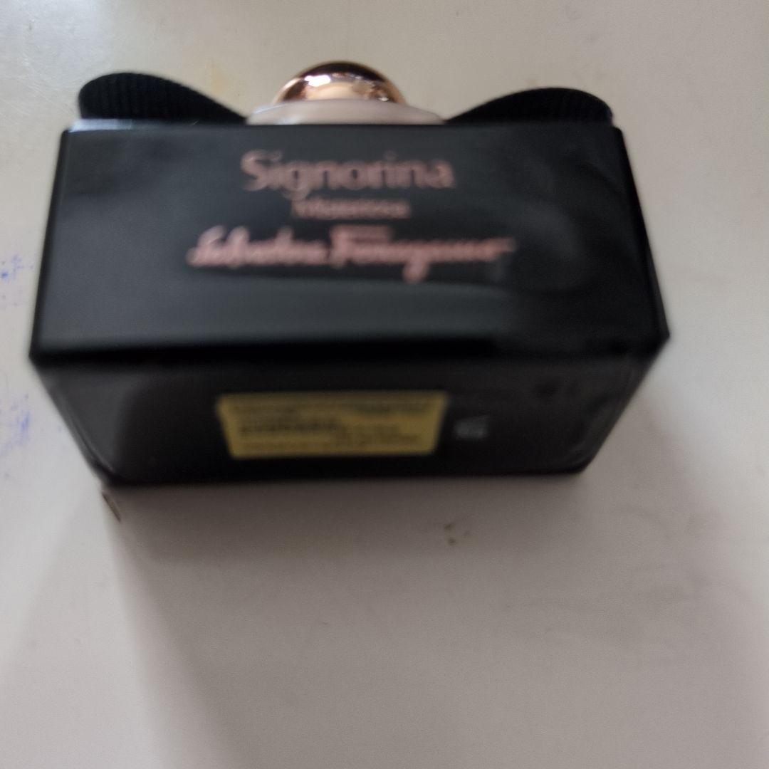 香水(女性用) Signorina Misteriosa Salvatore Ferragamo
