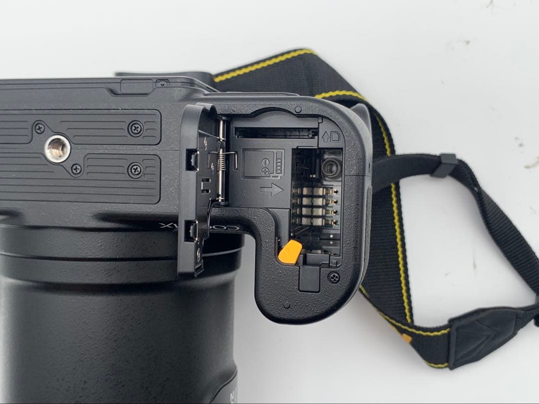 Nikon COOLPIX P1000 元箱付き 光学125倍ズーム 動作品