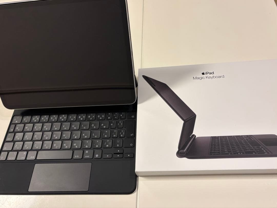 M2 iPadPro 11インチバッテリー100%Magic Keyboard付