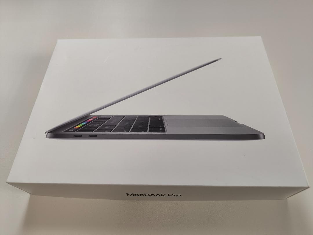 【お得】MacBook Pro 13 2.8GHz i7/16GB/1TB