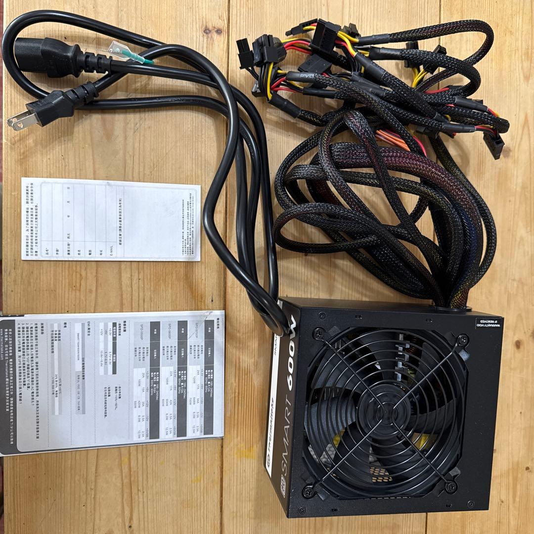 Thermaltake SMART 600W 電源ユニット