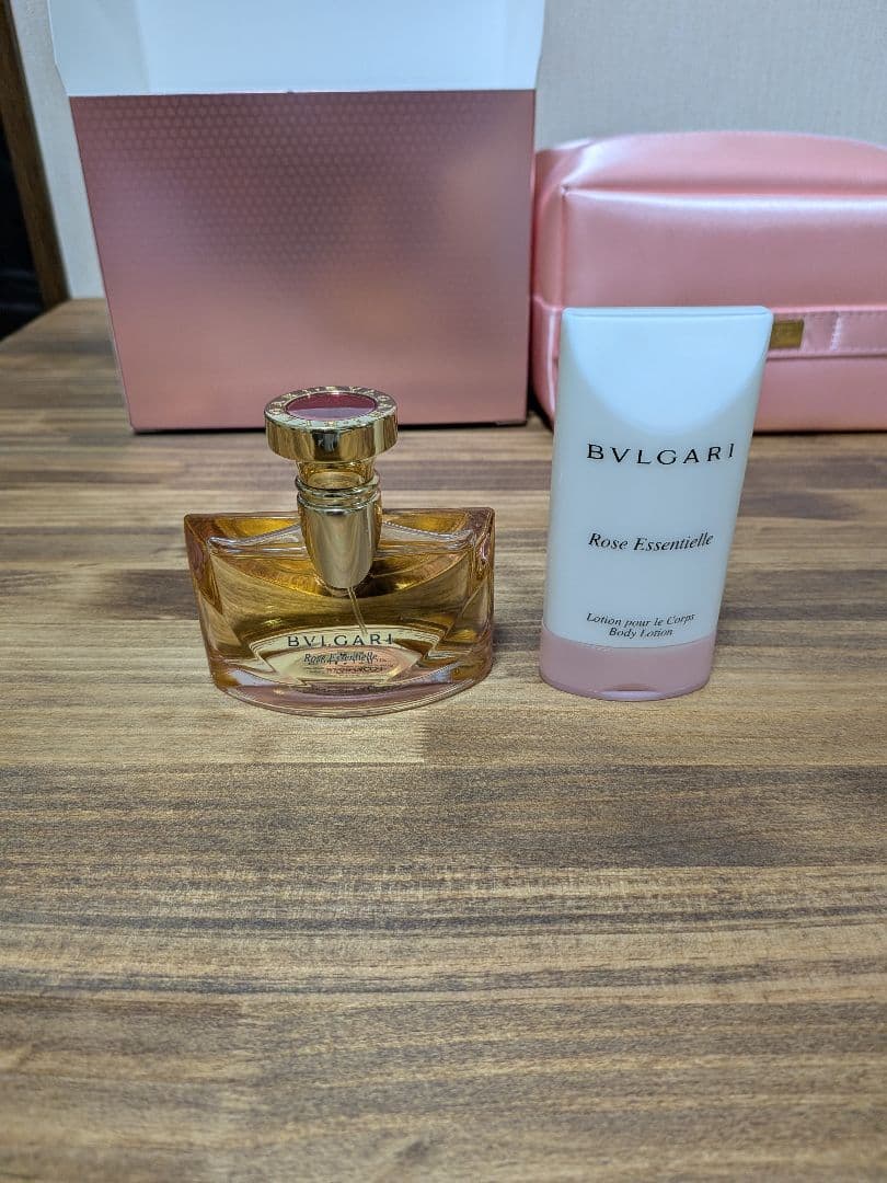 BVLGARI Rose Essentielle 50ml ポーチ付き