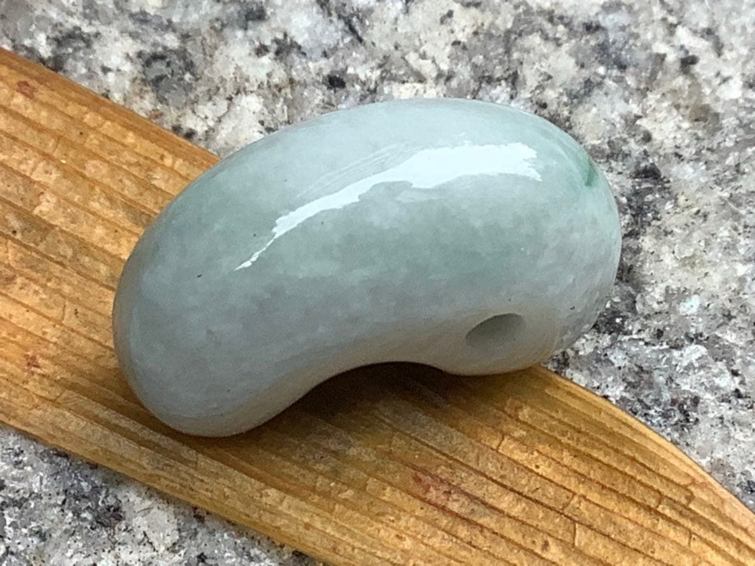 ⭕️ 古代神様からの縁起物　糸魚川翡翠ジェダイト勾玉　本物をお身近に　ソーティング