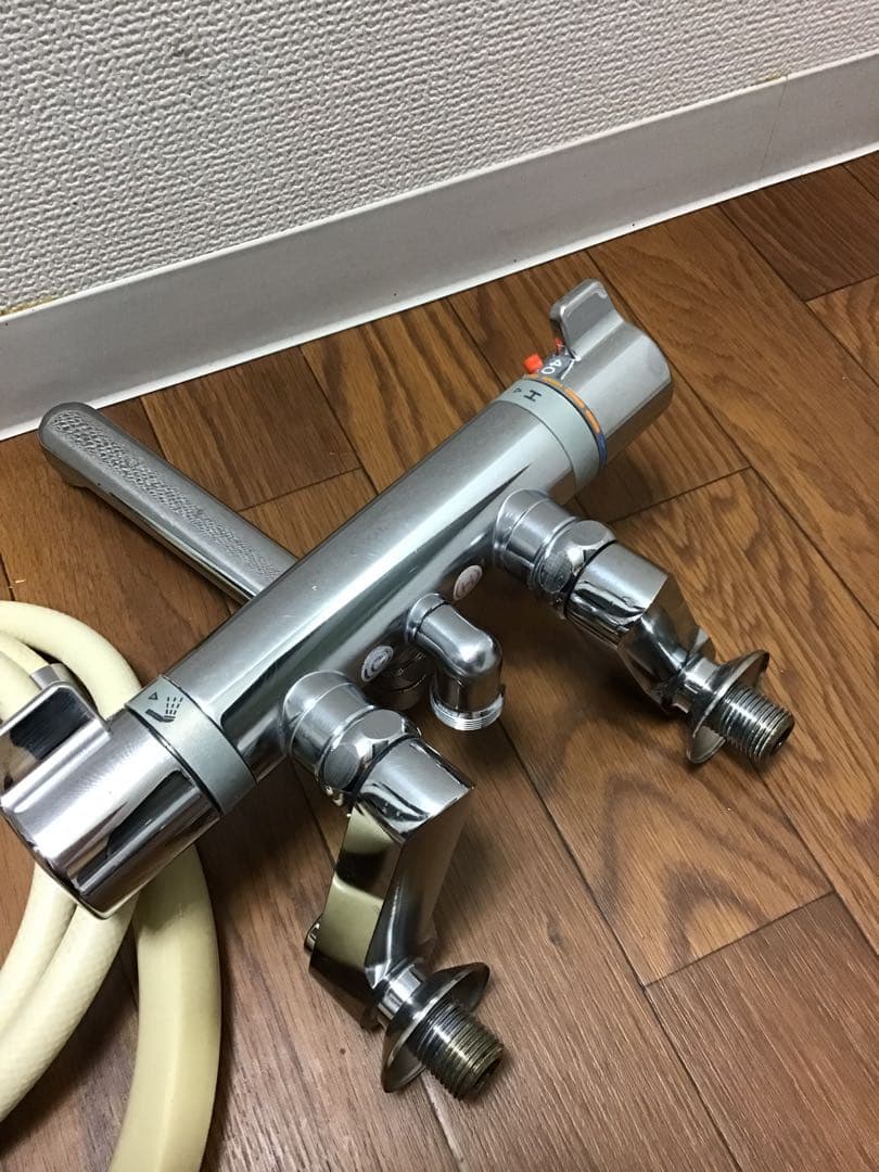 TOTO水栓TMJ40B4Bです。