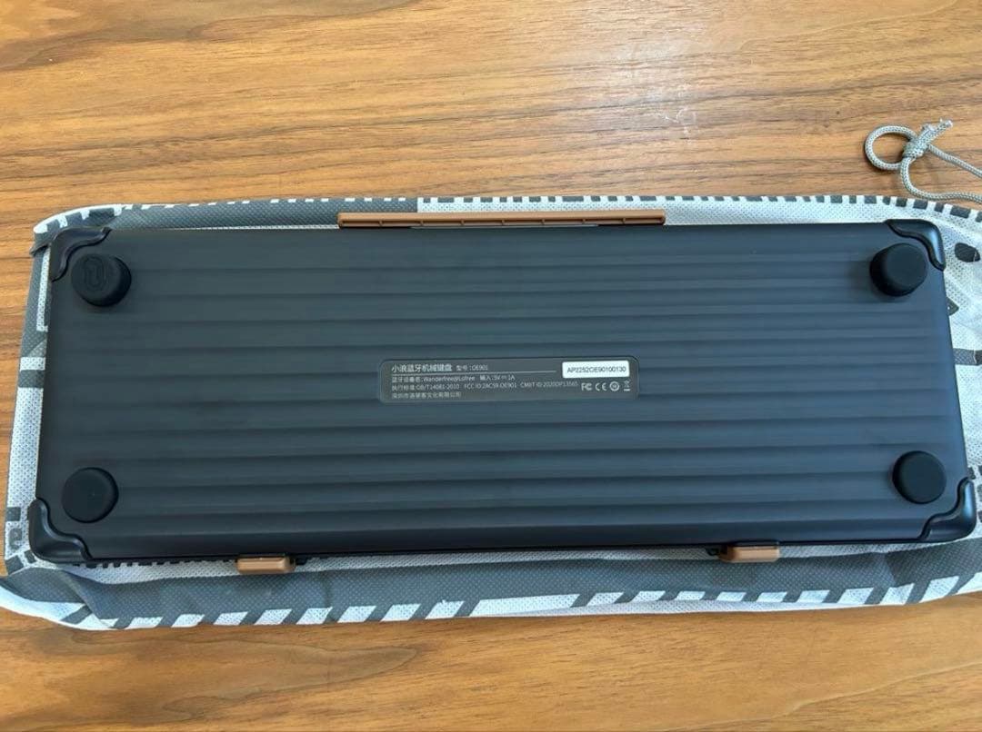 新品未使用　lofree キーボード　おしゃれ メカニカルキーボード