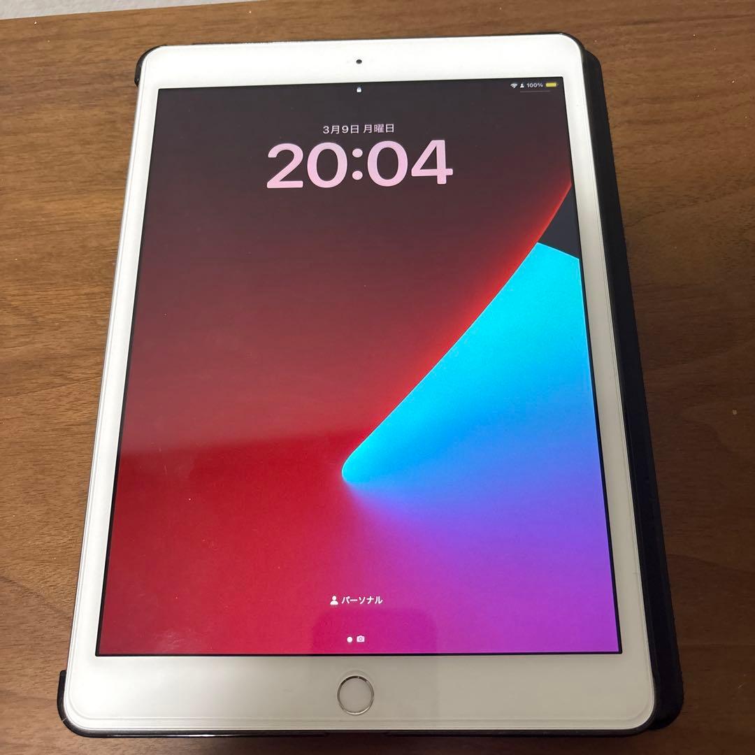 iPad (第7世代) 10.2インチ ホワイト