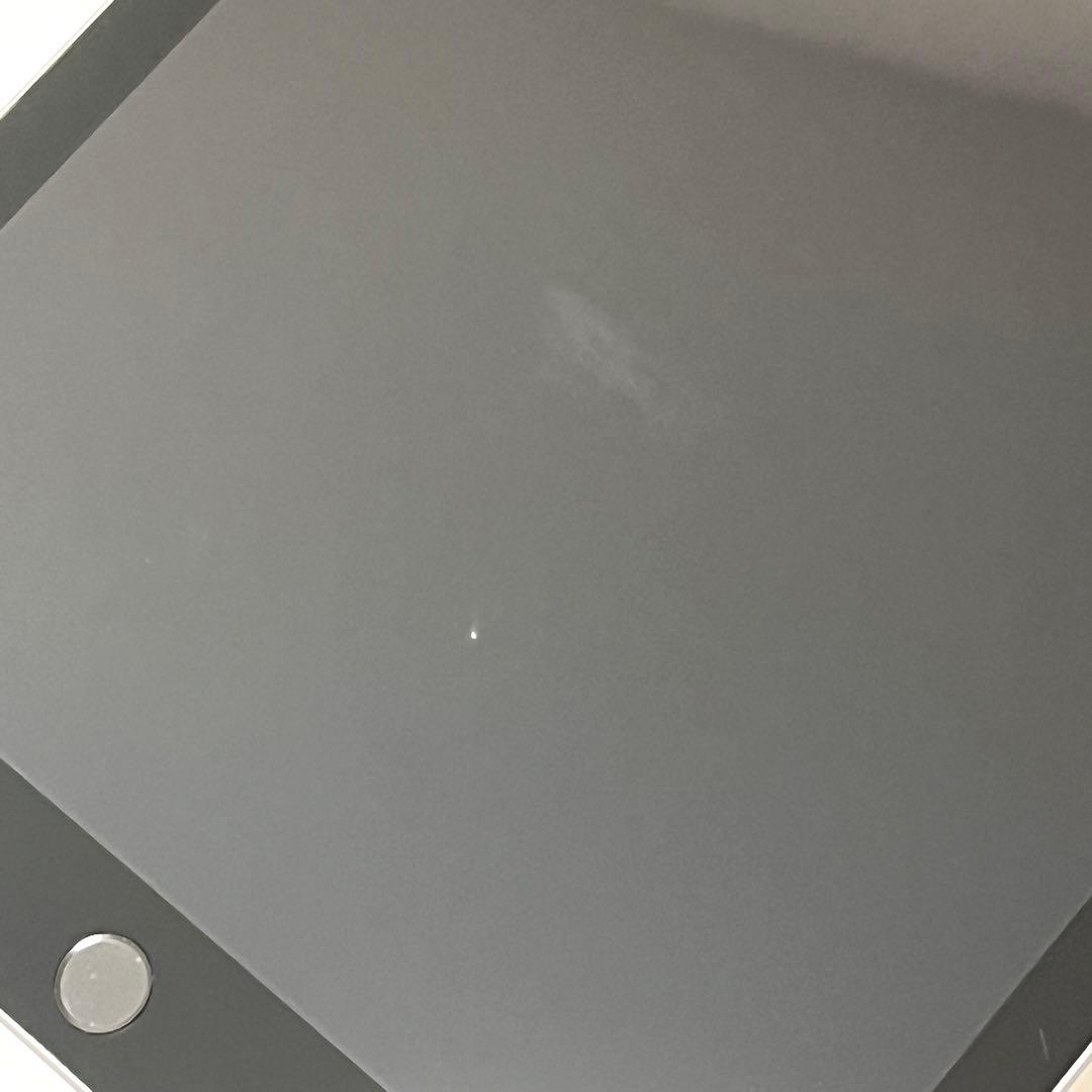 iPad 第6世代 128GB ソフトバンク SIMフリー 9.7インチ㊼