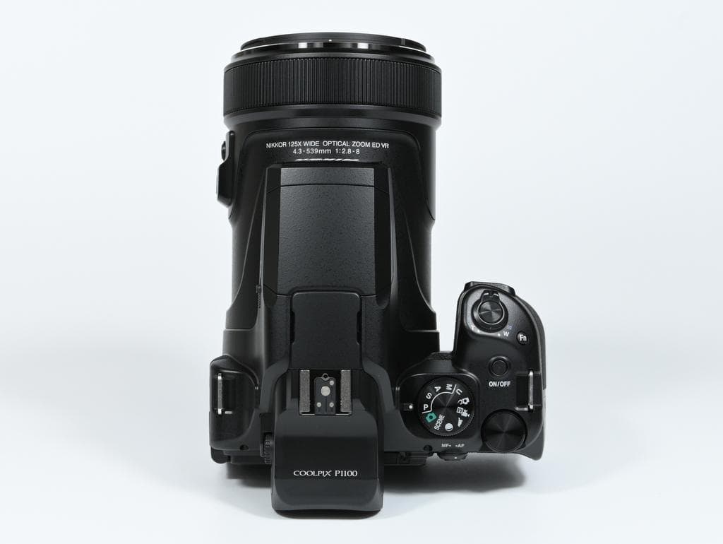 【ほぼ新品】 ニコン　Nikon COOLPIX P1100 《保証書付》