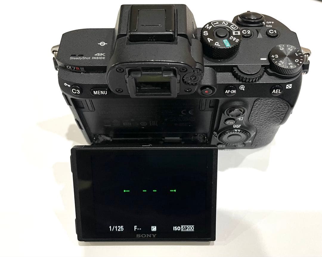 SONY α7R III {明日3/31日pm6:00までタイムセール}