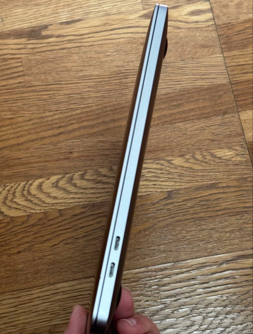 MacBook Pro M1 (2020) シルバ