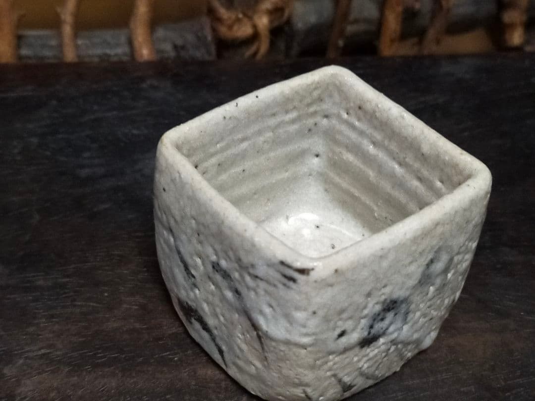 ♥絵志野　ぐい呑み　桐箱付き　⑤　志野　ぐい飲み　骨董品
