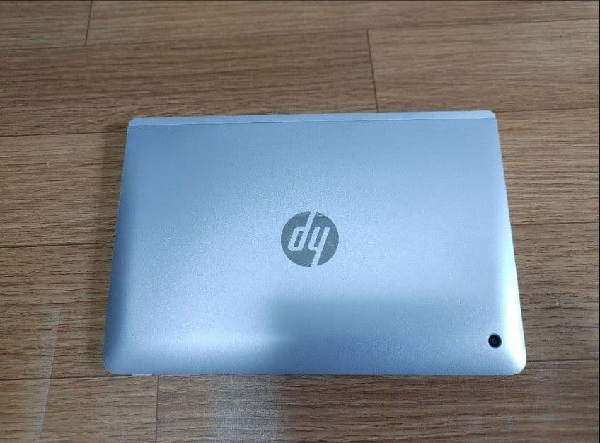 HP 2in1 タブレットPC Windows10 Pro / Atom x5