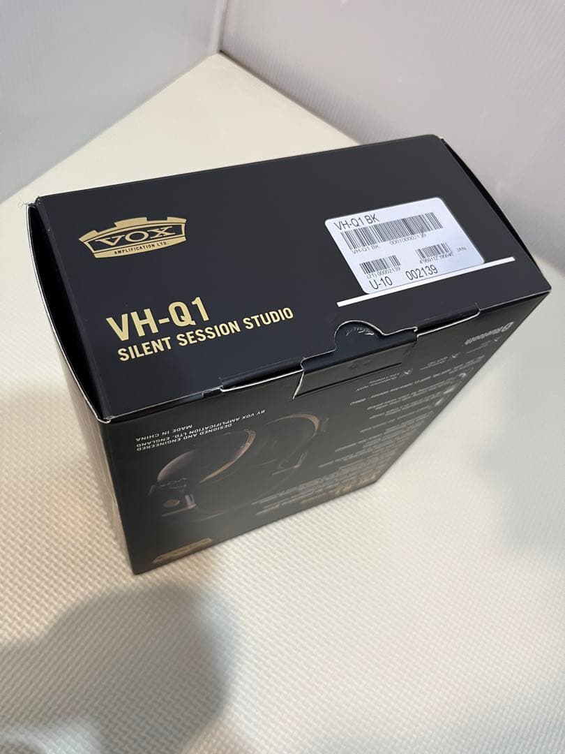 【極美品】#692 VOX ワイヤレスヘッドホン VH-Q1 付属品完備
