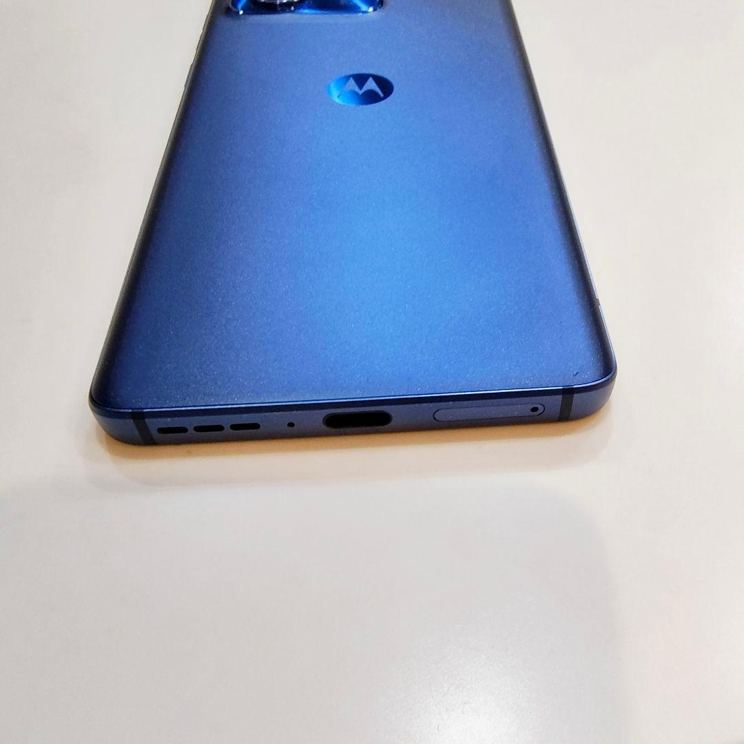edge 40　モトローラ　ルナブルー