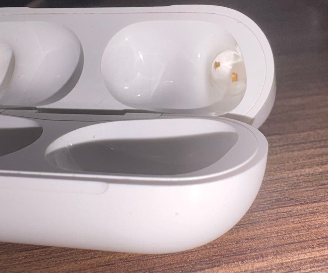 AirPods Pro 本体 充電ケース・イヤーチップ・箱付き
