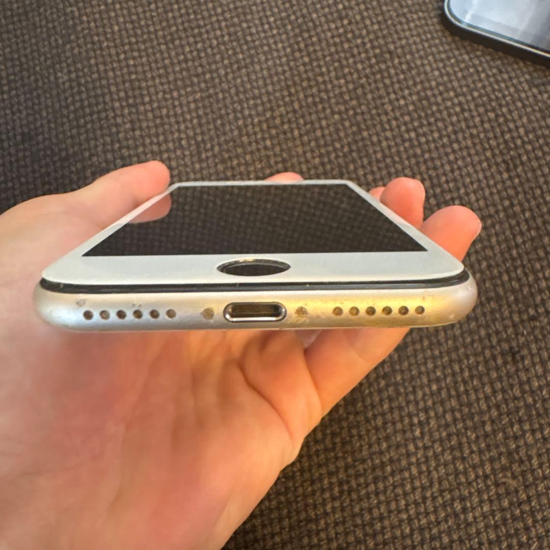 Apple iPhone SE 第3世代　スターライト 値下げあり