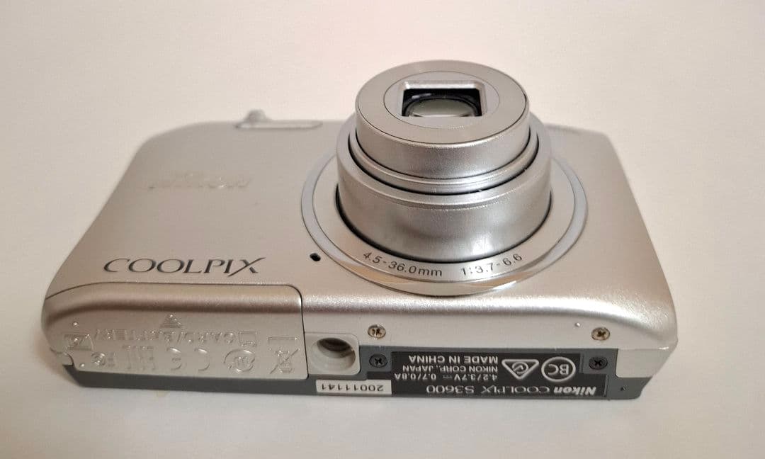[美品]NIKON クールピックス COOLPIX S3600 コンデジ